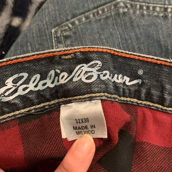 Eddie Bauer Men's Relaxed Fit Blue Jeans. Size 32x30. 100% Cotton - Picture 5 of 8